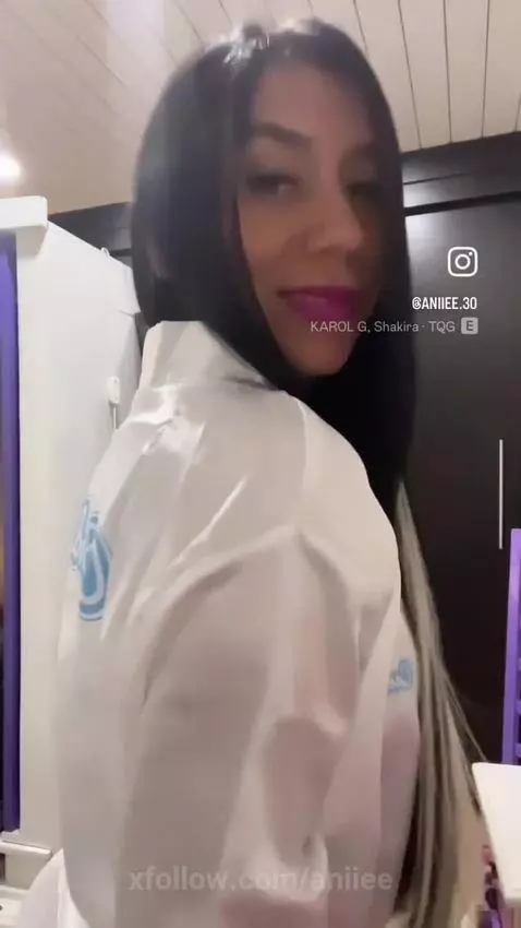 FOLLOW ME ON STREAMING 🫧👅 by aniiee