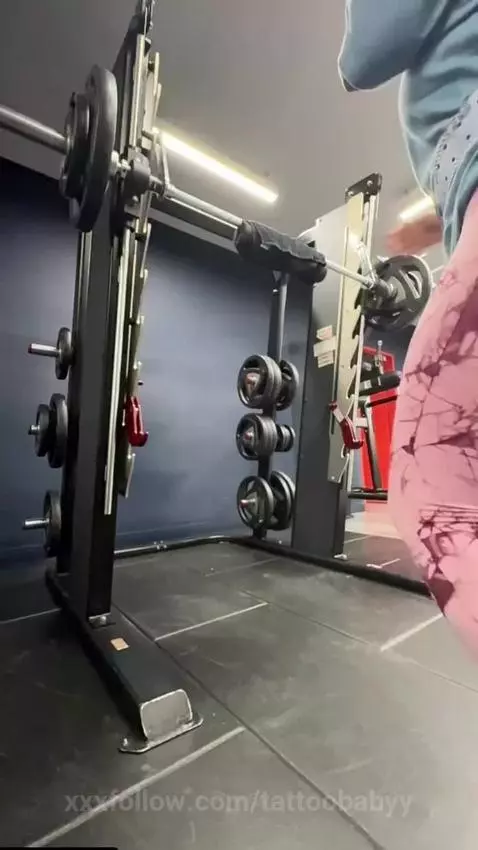 haciendo crecer ese coño🤪 by tattoobabyy