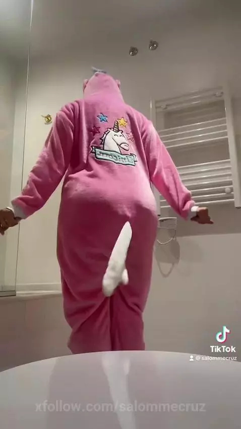 A round of applause for your cock🫶🏻🍆 by salommecruz