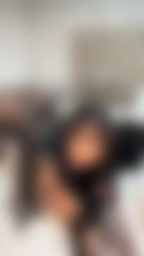 She wanna kiss and hug ! 😇 by lyzzie