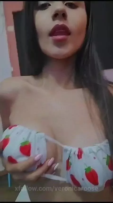 I love when you squeeze my tits 💋🔥🍒 by veronicaroose