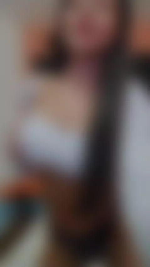 There's so much evil in this wonderful body 😈🤍 by veronicaroose