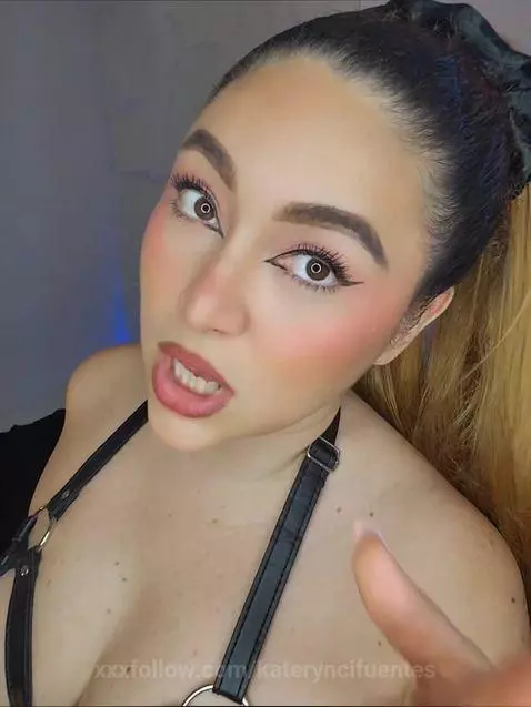 I am back. by kateryncifuentes