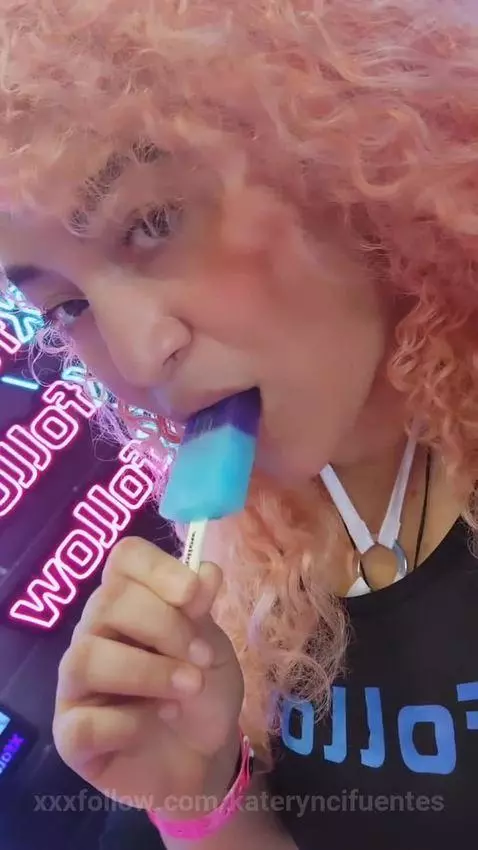 im happy in la lexpo by kateryncifuentes