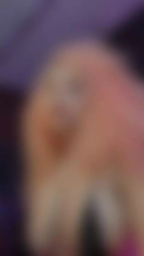 I'm back let's start the weekend with a happy ending by kateryncifuentes