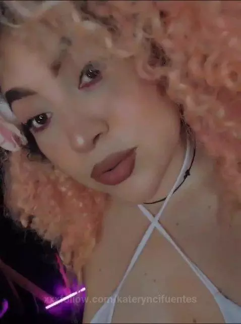 sexy girl with her flower in her beautiful hair by kateryncifuentes