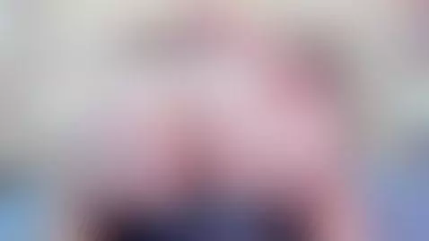 My pussy misses some good pounding! I’m back! Let’s fuck all... by miiahot