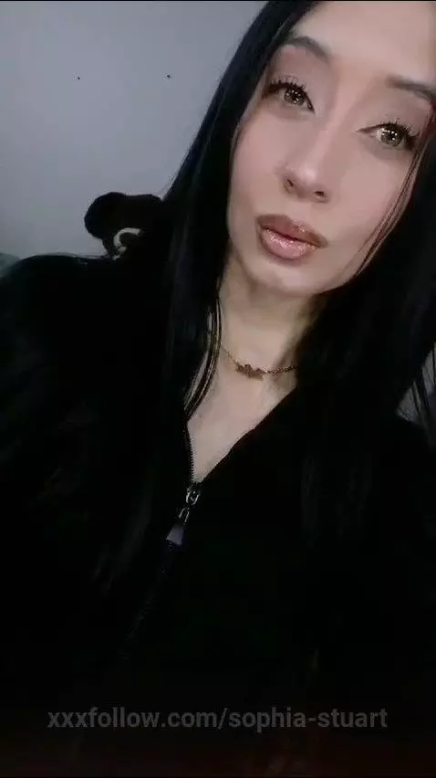 Your favorite pretty face!😏👅 by sophia-stuart