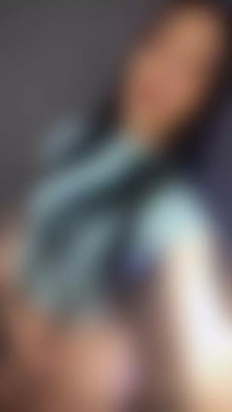 "come explore my hot body by sophia-stuart