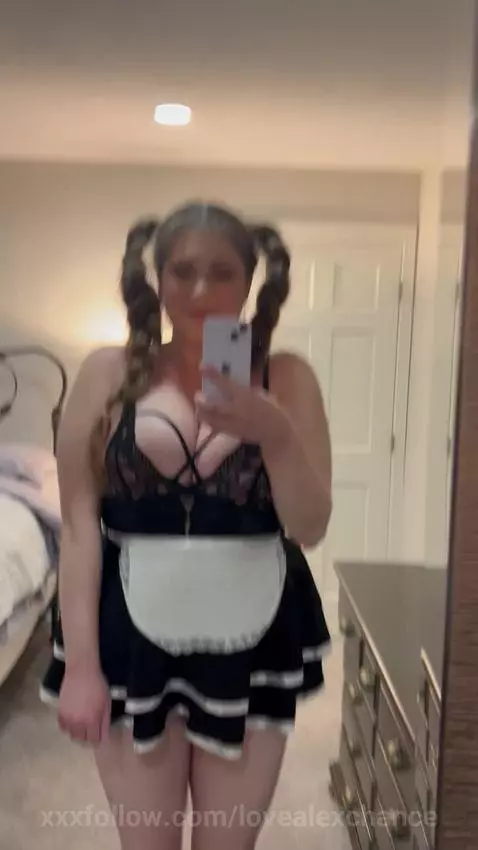 Smoking Hot Maid by lovealexchance