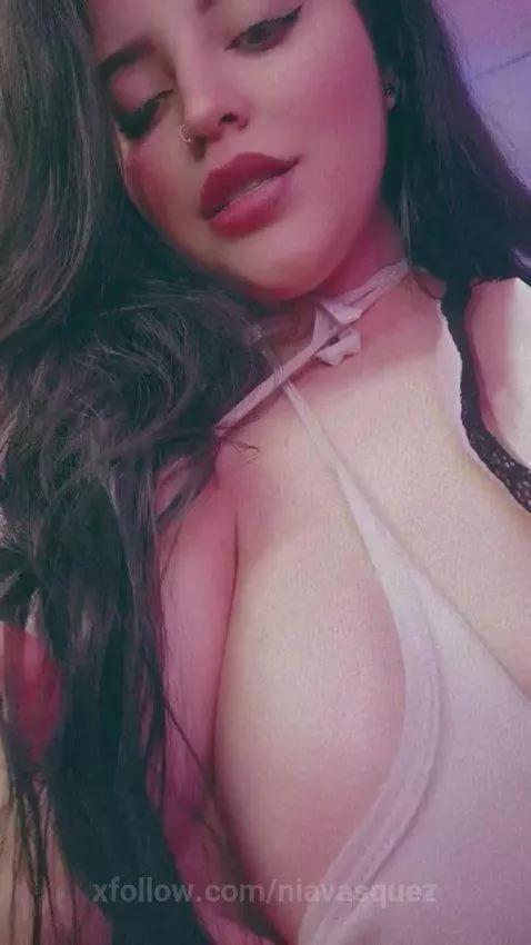 Come baby 😈 by niavasquez