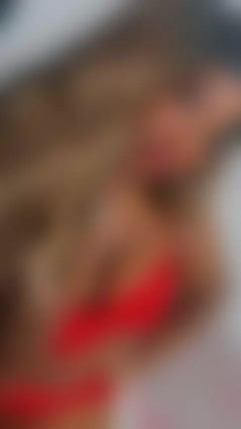 I'm a bombshell of madness and sensuality, tell me what you ... by naomiking