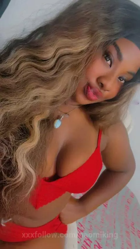 I'm a bombshell of madness and sensuality, tell me what you ... by naomiking