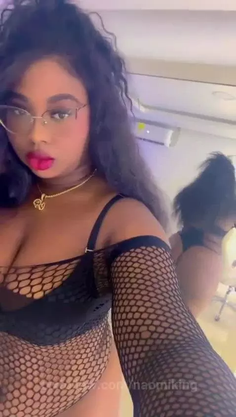 Time to play... Online 🥵😈 by naomiking